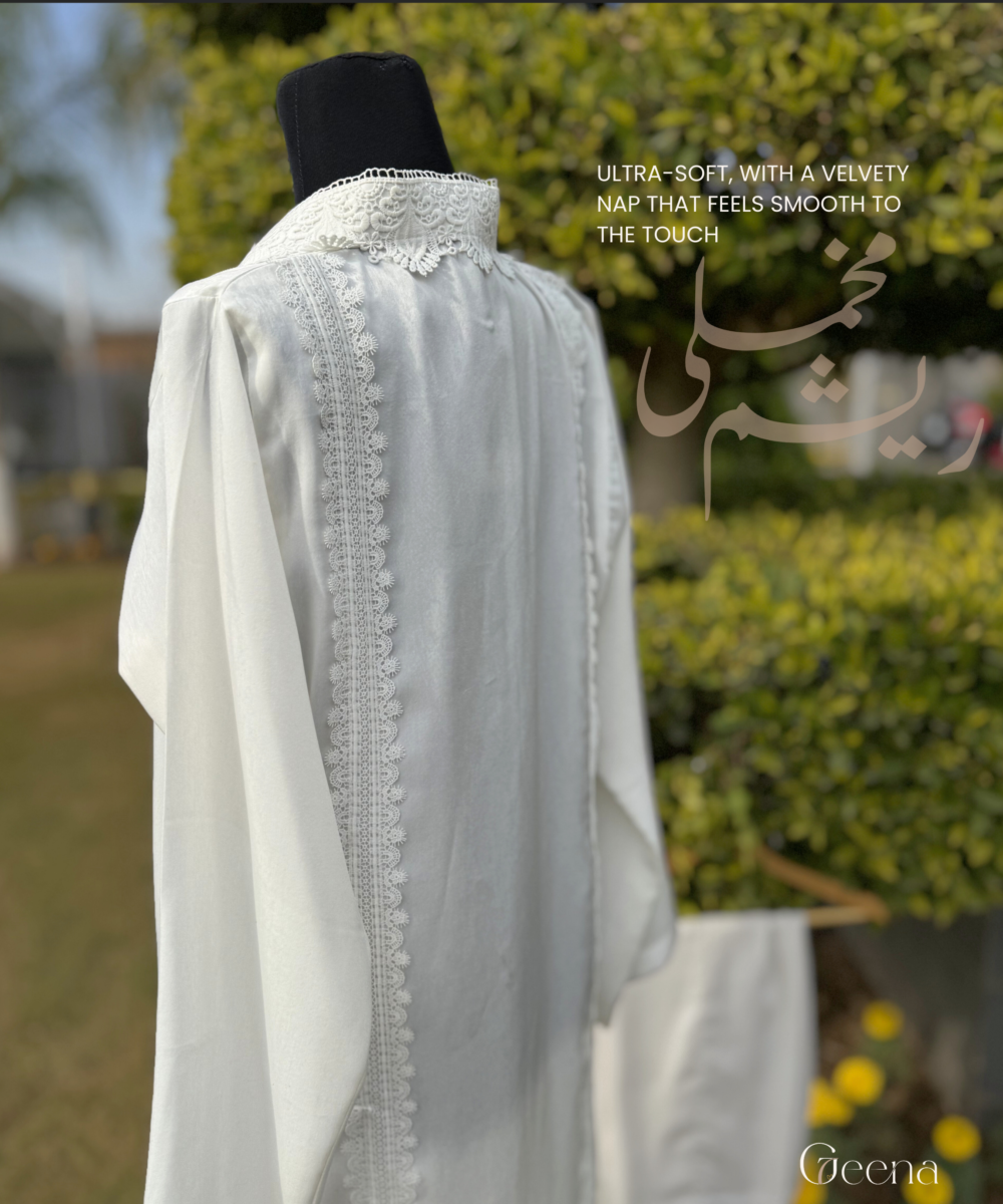 Velvet Silk: White - Kurta & Pants - Image 3